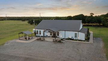 exterior of the hidden jewel venue